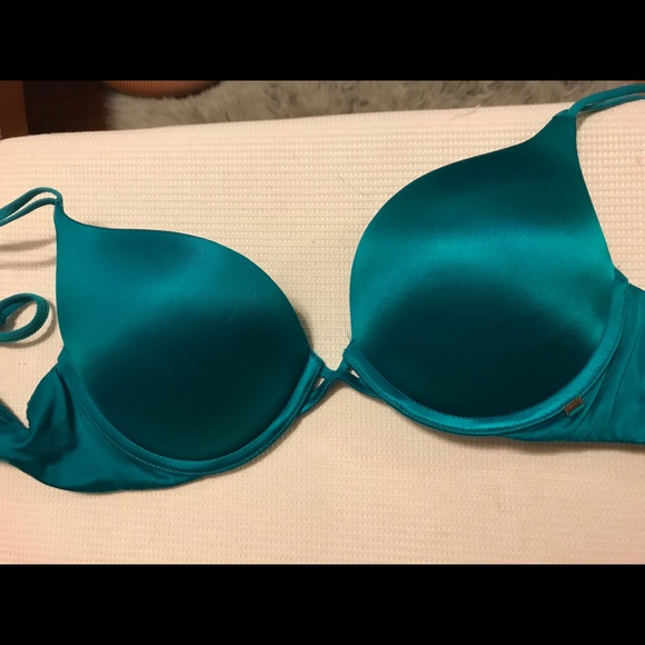 Victoria's Secret push-up up bra - Picture 1 of 2